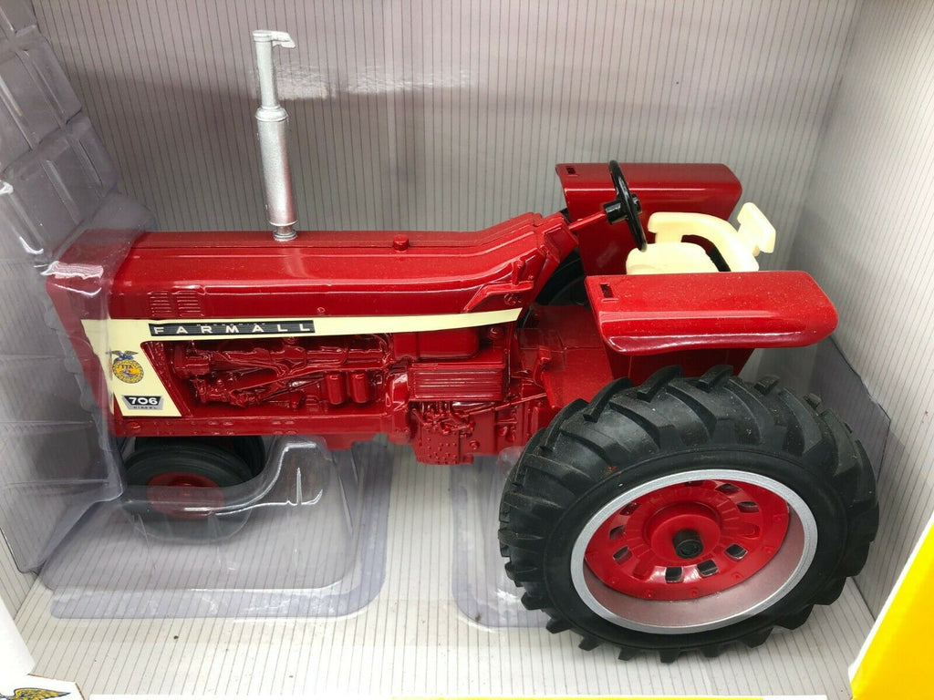 IH Farmall 706 FFA Edition 1/16