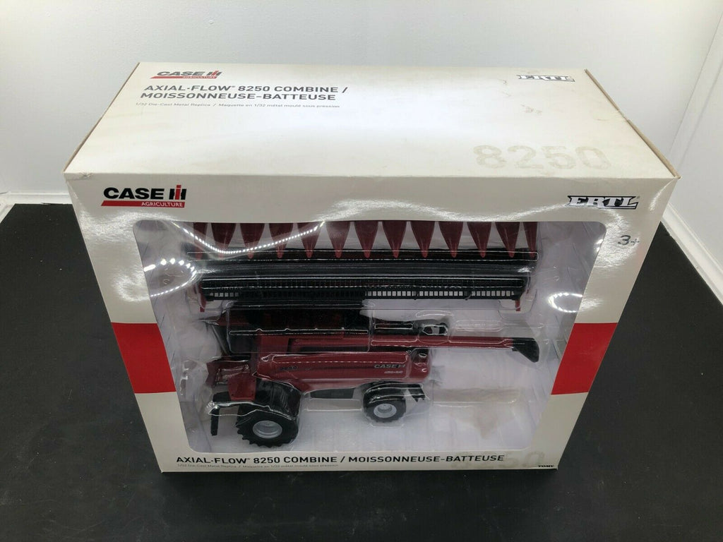 CaseIH 8250 Combine w/ Heads 1/32