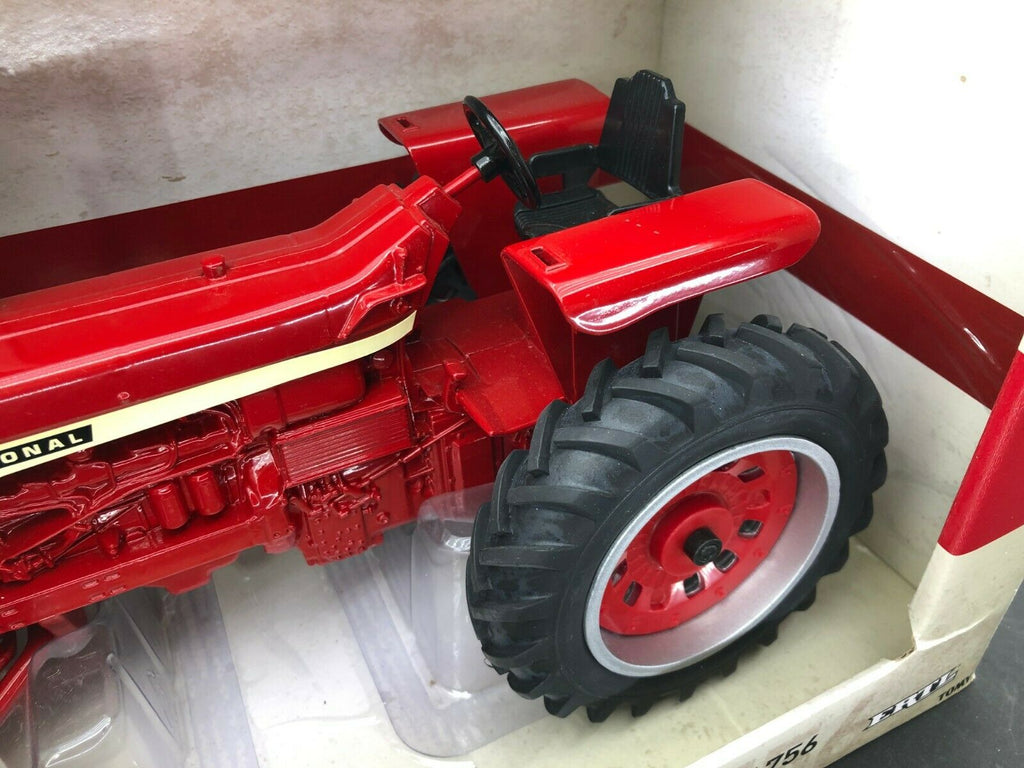 IH Farmall 756 Tractor- 1/16