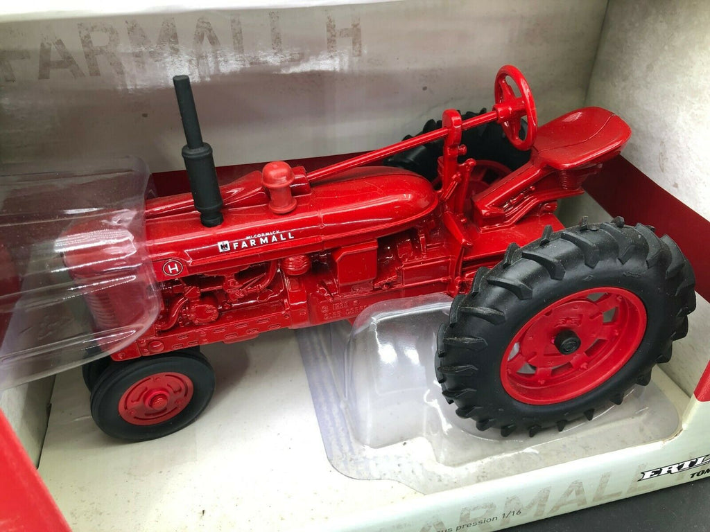 IH Farmall H Narrow Front- 1/16