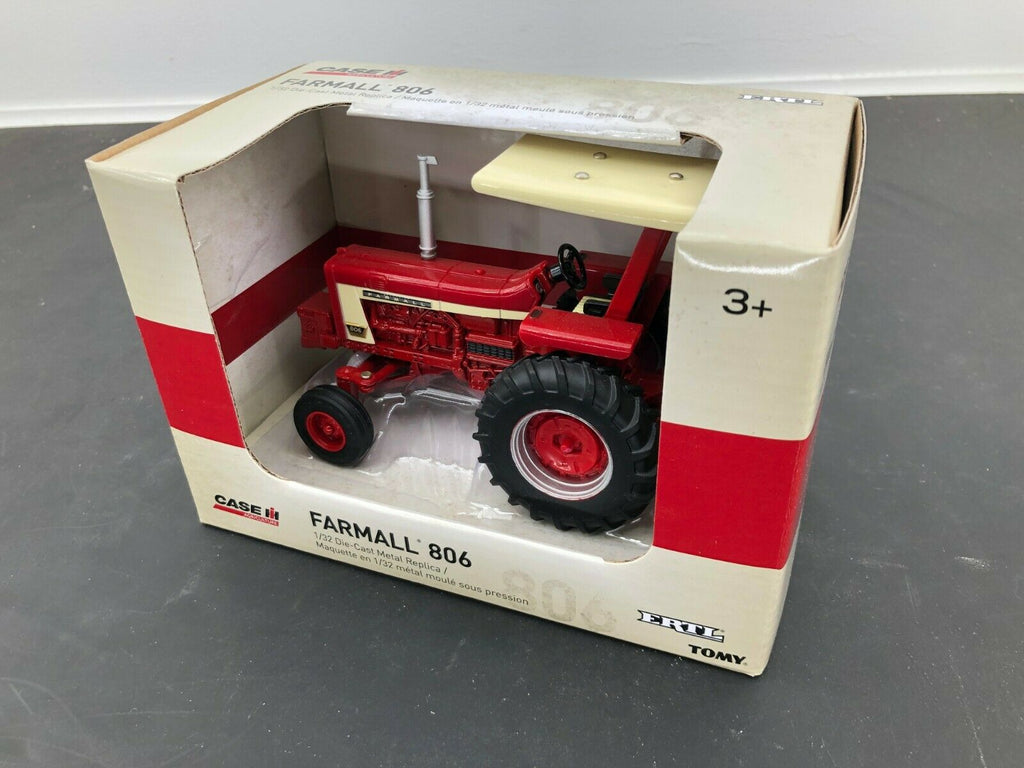 IH Farmall 806 Tractor 1/64